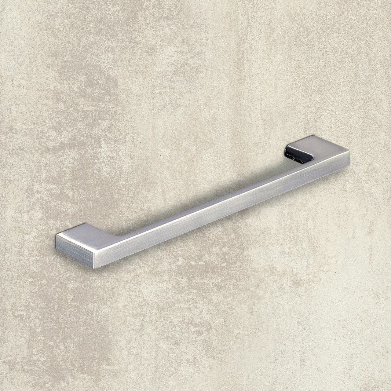 HETTICH Griff Belluno, •–• 160 / 192 mm, L 200 mm, B 9 mm, H 30 mm, Edelstahl Optik gebürstet, 9995772