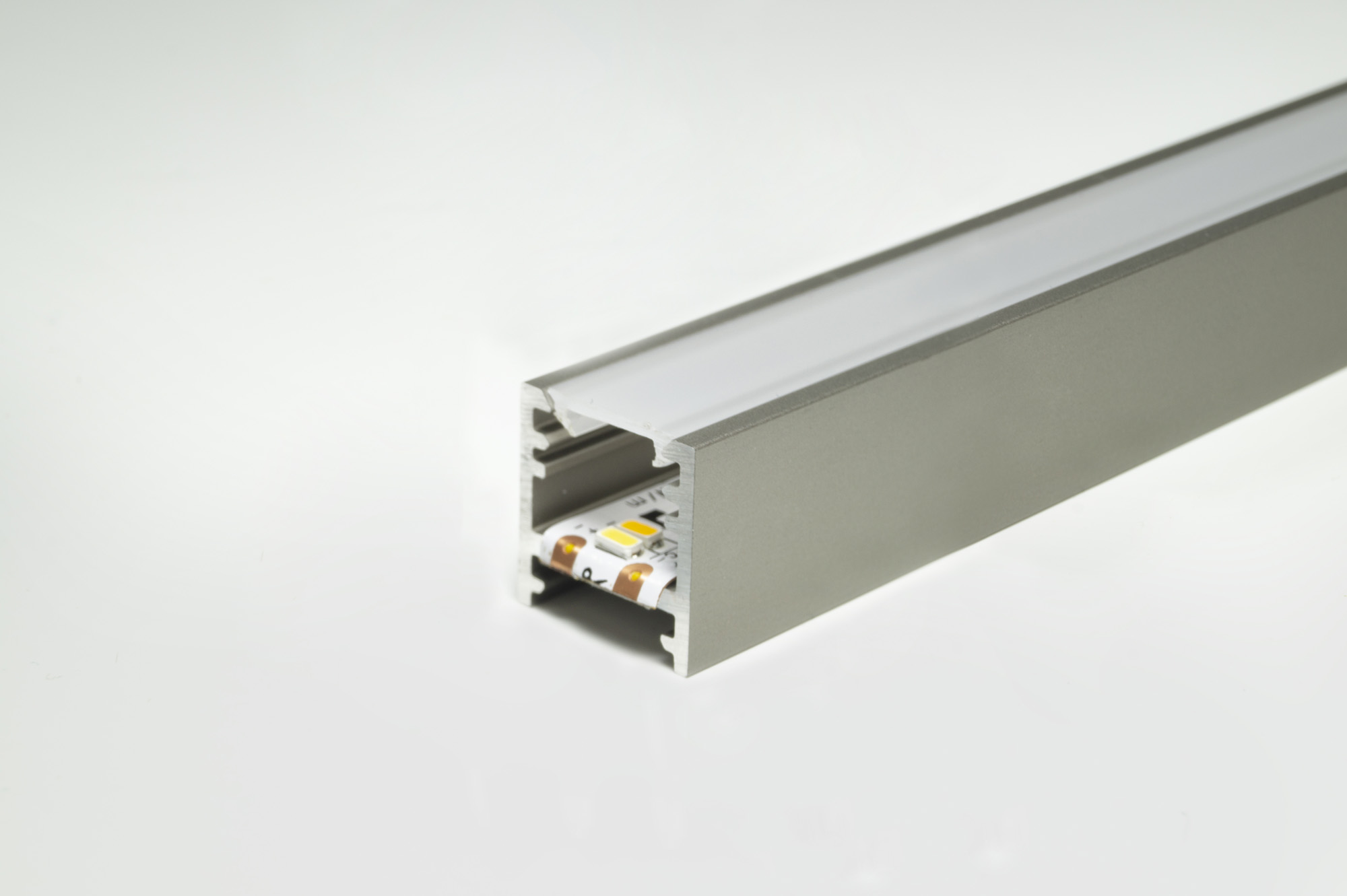 L&S LED Leuchtprofil Bali 15x14 Aufbau Aluminium EV1 L:2500 mm